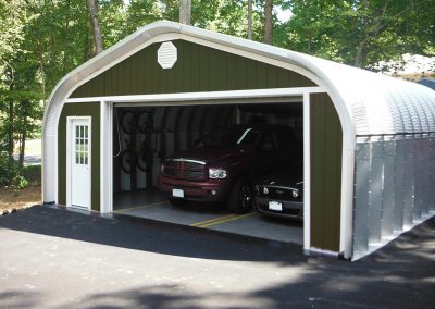 Painted Quonset Garage with 1 large 2 car door