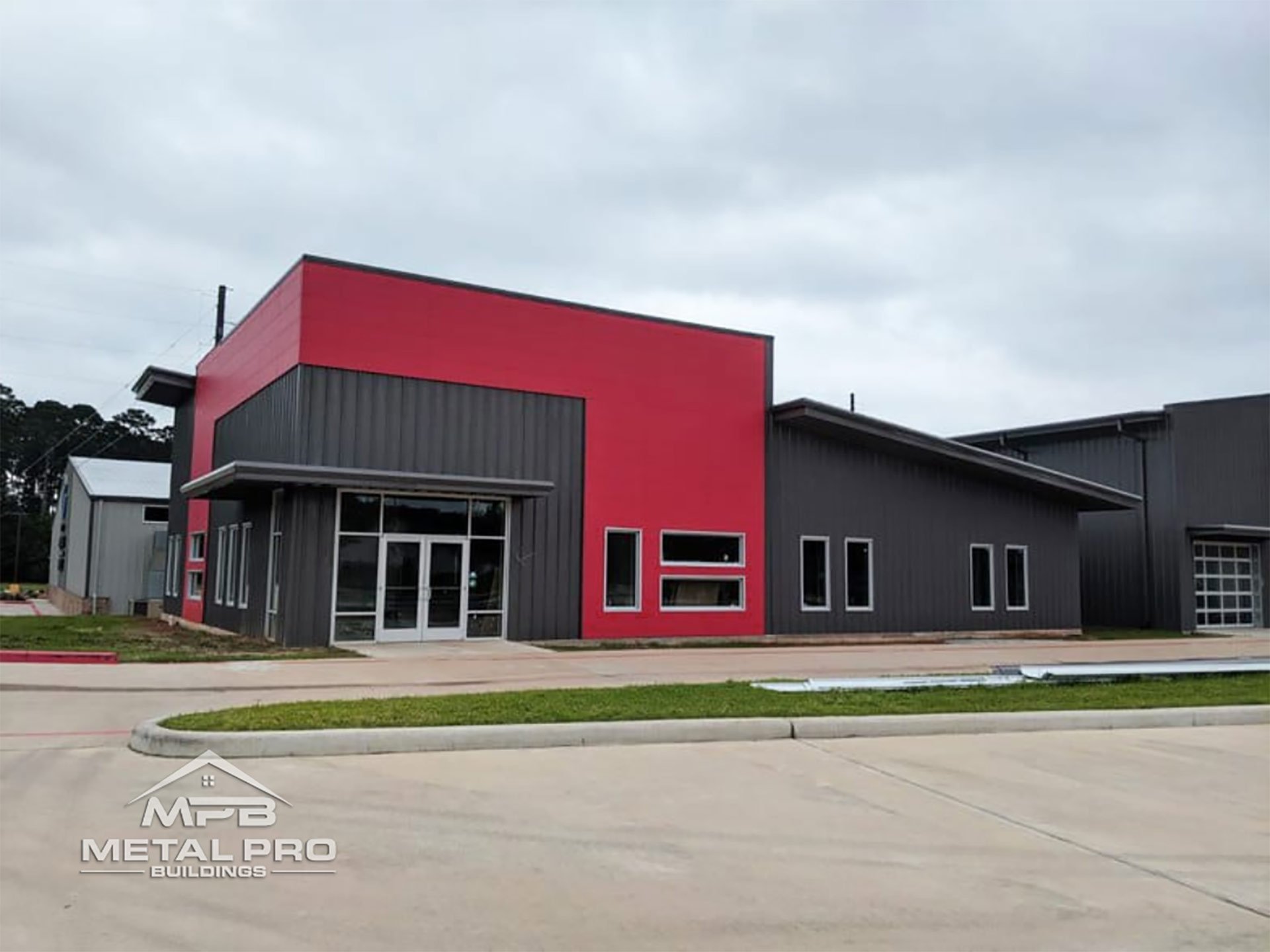 exterior of a rigid steel building in Ontario